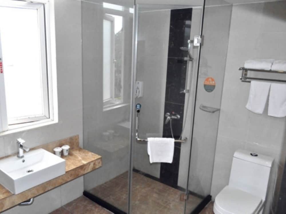 Гуанчжоу: GreenTree Inn Guangdong Guangzhou Baiyun Avenue Yongping Business Hotel
