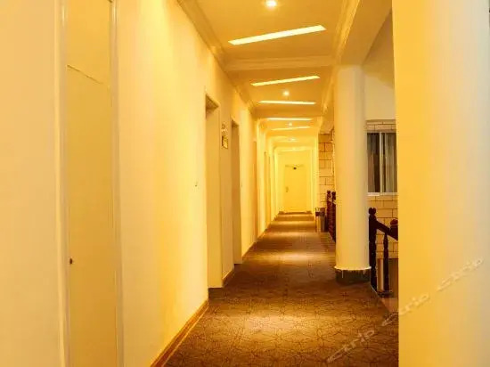 Яншо: Отель Yangshuo Happy Hotel