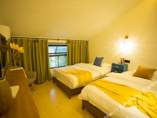Лешан: Emei Gongtonghua Inn