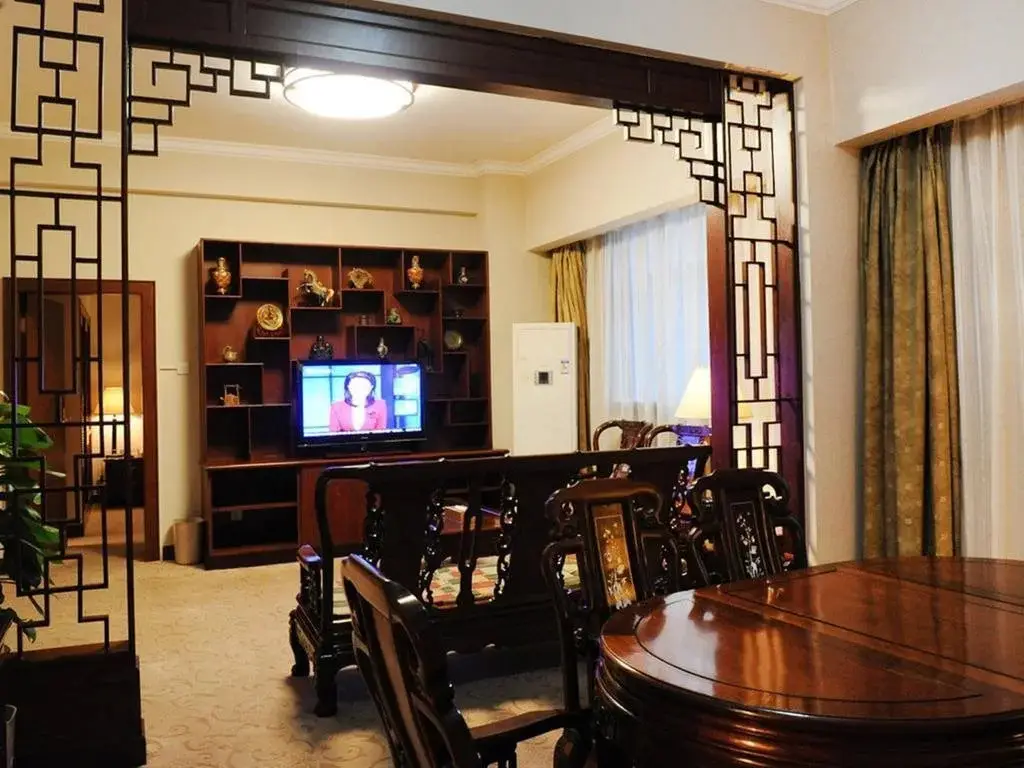 Xi'an Jiaotong University Academic Exchange Center · Nan Yang Hotel — фото 1