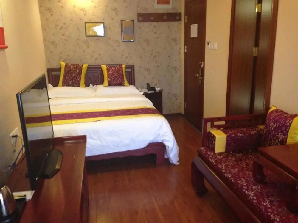 Haoyang Culture Hotel (Beijing Qianmen Dashilan Store) — фото 1