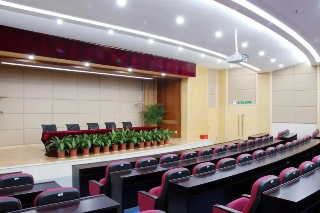 Шэньчжэнь: Lvyin Holiday Business Hotel