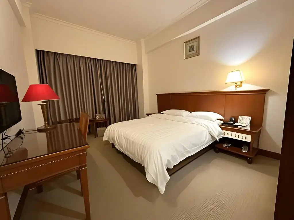 Гуанчжоу: Five Rams City Hotel
