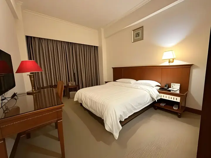 Гуанчжоу: Five Rams City Hotel