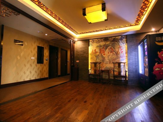 Шанхай: Yipeng Hotel
