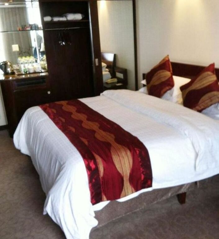 Jiulong Yuntian Hotel - Changzhou — фото 1