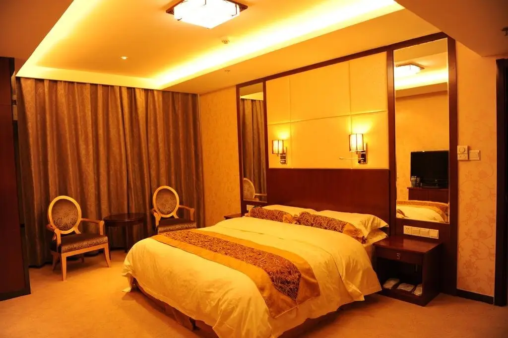 Rezen Qingjie Hotel (Jining New Stadium Branch) — фото 1