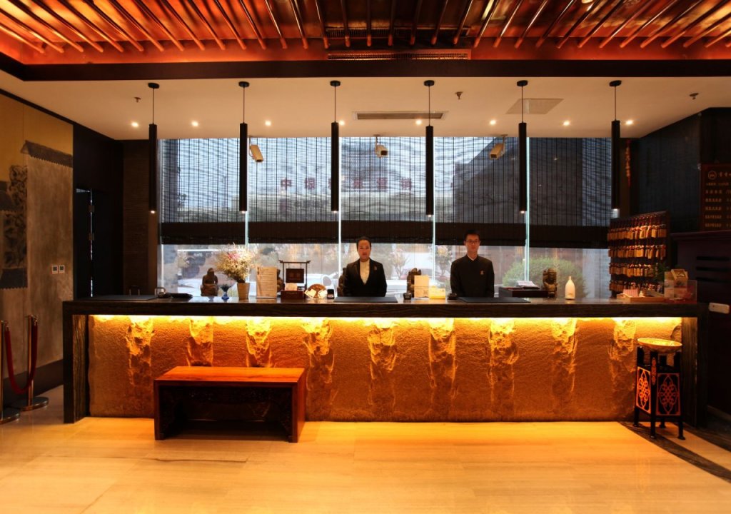 Scholars Hotel Jinan — фото 1