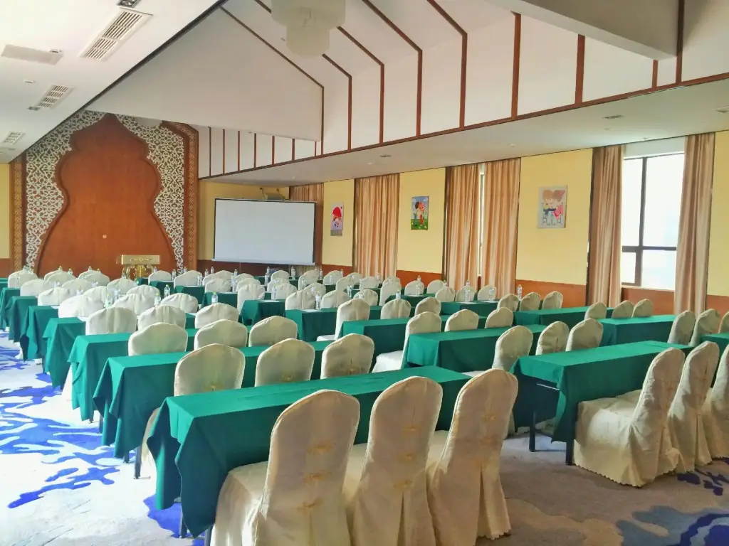 Гуйлинь: Guilin New Kwangsi Style Hotel