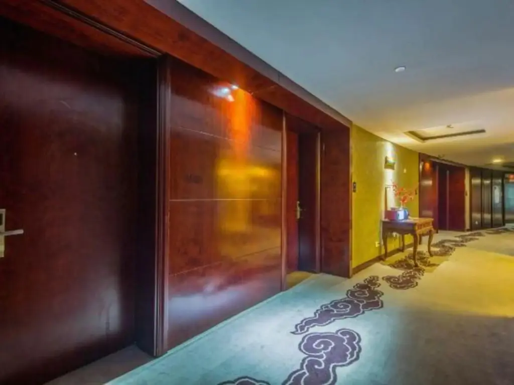Цюйчжоу: Long You West Lake Hillview International Hotel