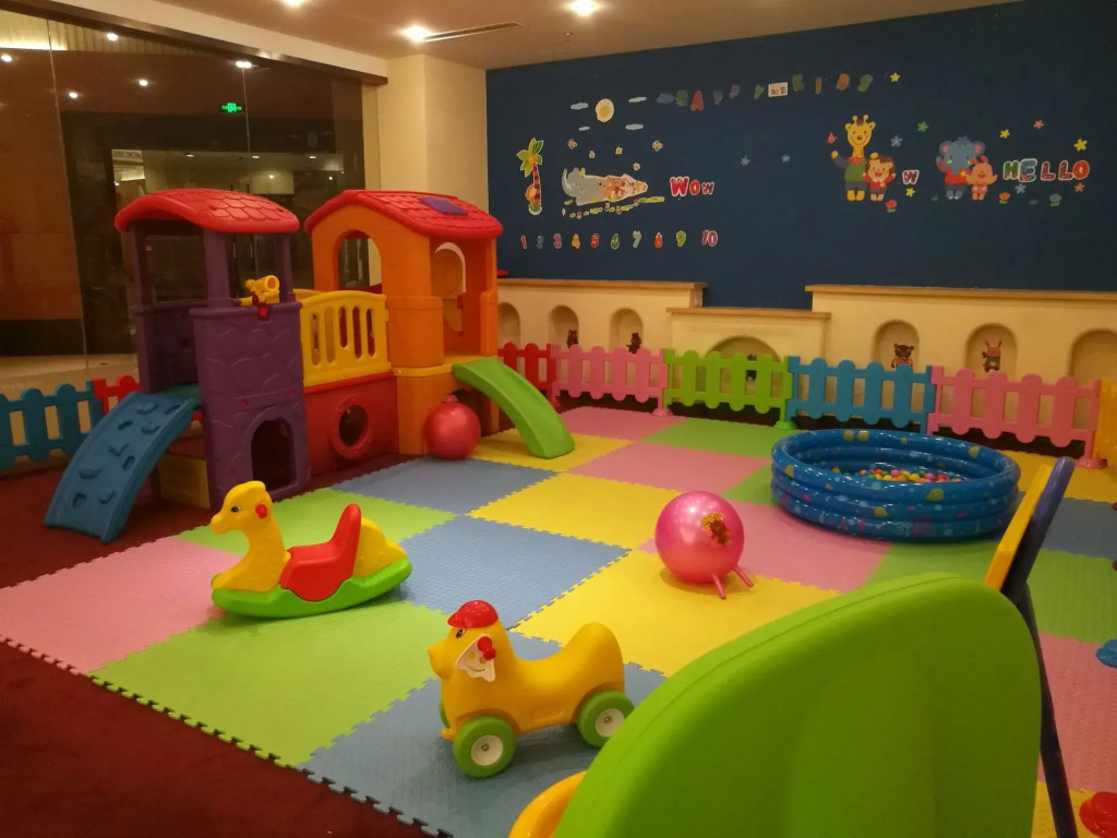 Чаншу: Merryland Traders Hotel