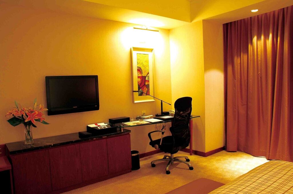 Чаншу: Merryland Traders Hotel
