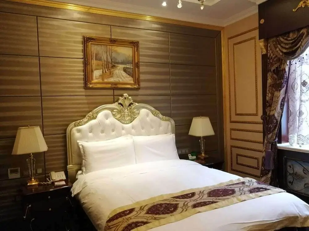 Далянь: Dalian Railway 1896 Garden Hotel