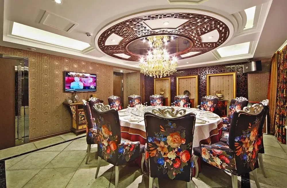 Даньдун: Dandong Jiangbin International Hotel (Yalu River Broken Bridge Scenic Spot Railway Station Branch)