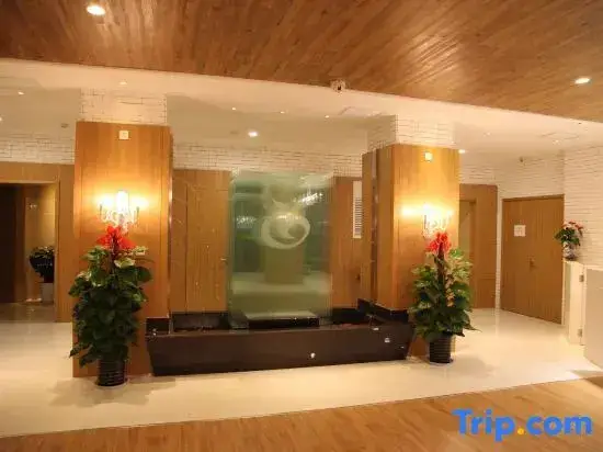 Сиань: Apple Song Hot Spring Hotel (Xi'an TV Tower Subway Station)