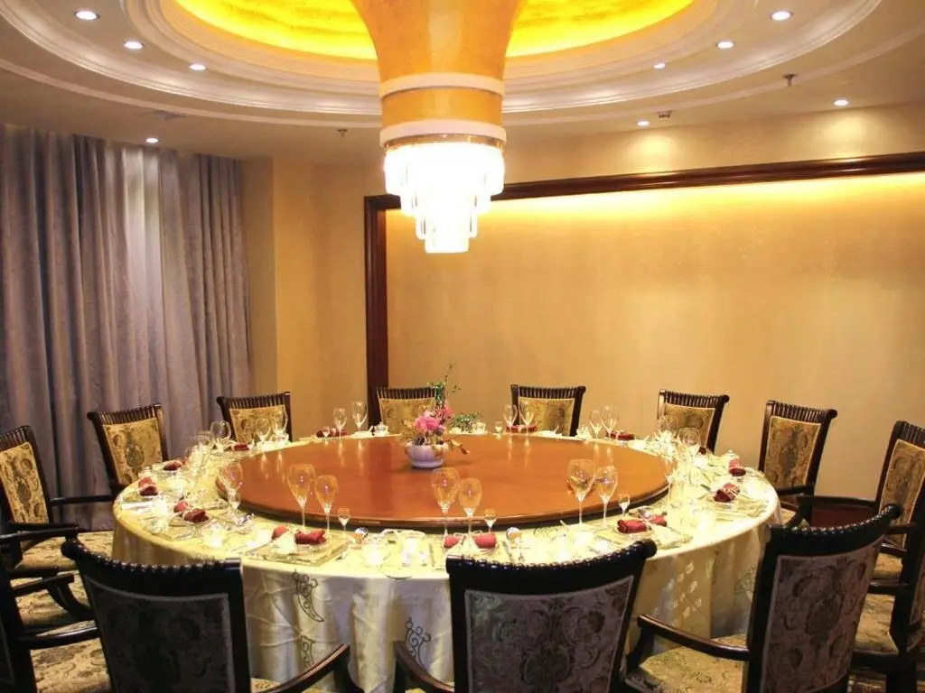 Даньдун: Fengcheng Hotel