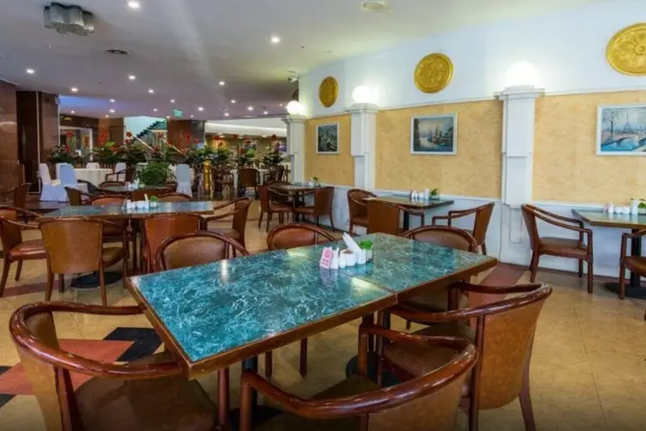 Пекин: The Twenty First Century Hotel