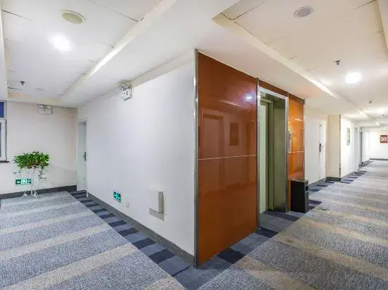 Баодин: Eaka Hotel