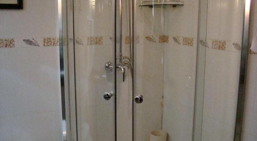 Куньмин: Dehong Hotel