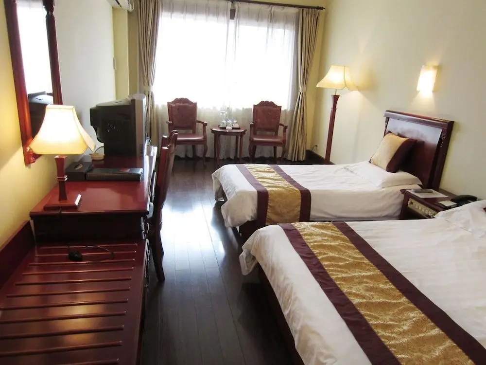 Шанхай: Your Home Hotel