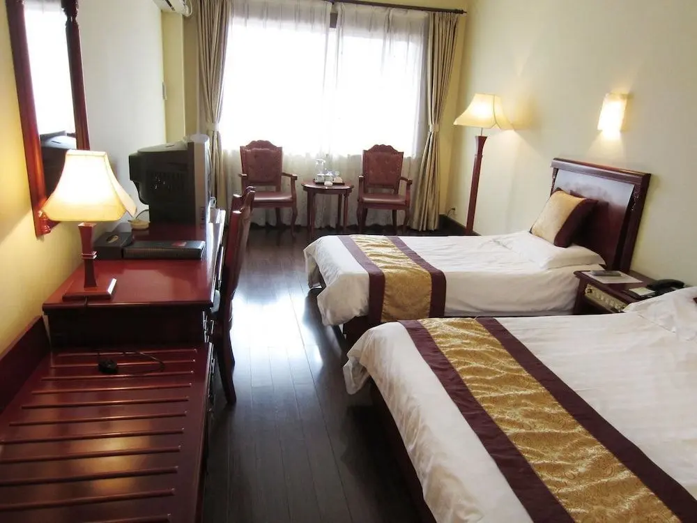 Шанхай: Your Home Hotel
