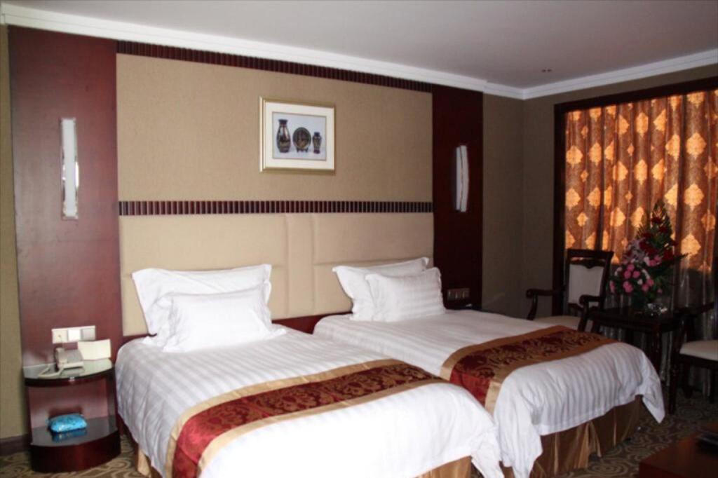 Шэньчжэнь: Shenzhen Petrel Hotel