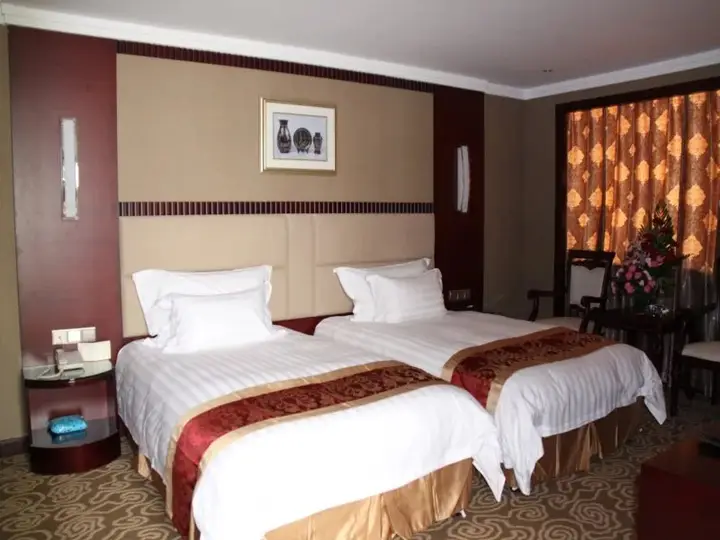 Шэньчжэнь: Shenzhen Petrel Hotel