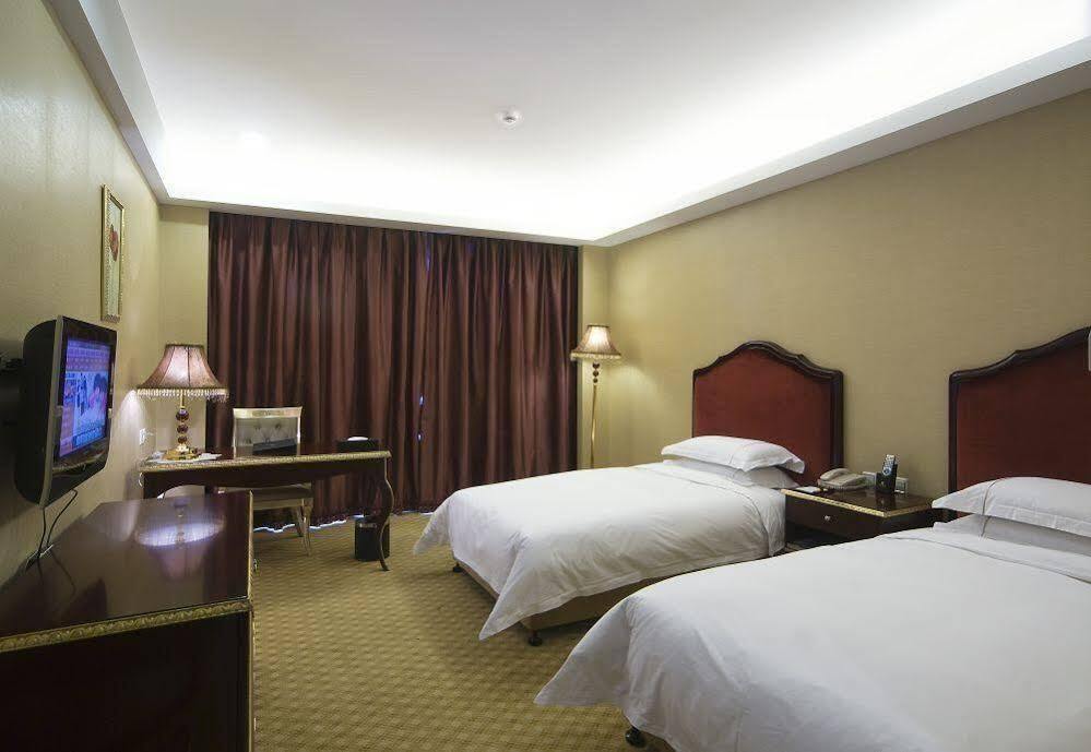 Чжуншань: Jinhong Hotel