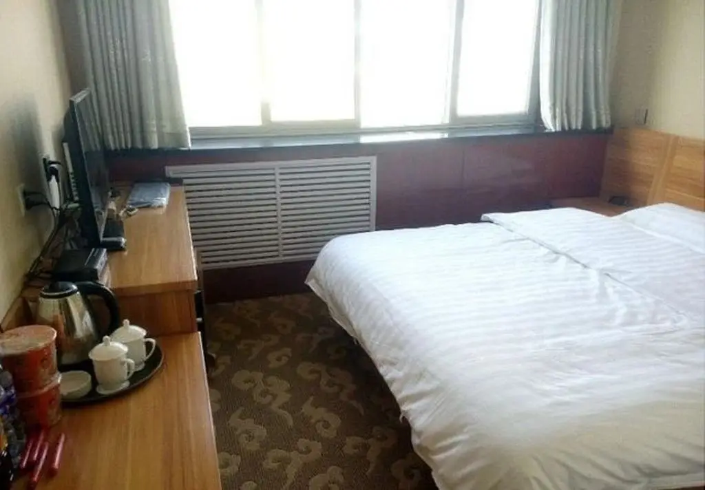 Баодин: Yishun Inn