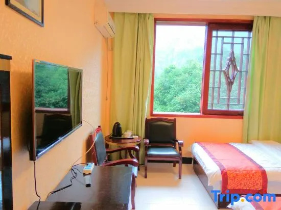 Лешан: Emeishan Lancuiju Lodge