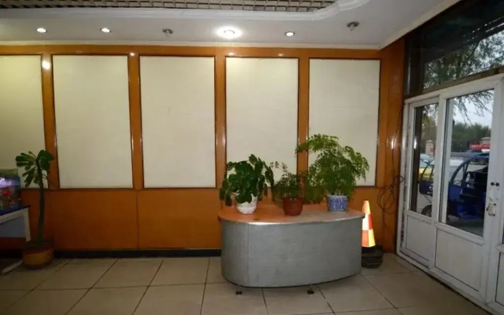 Баодин: Junlan Hotel