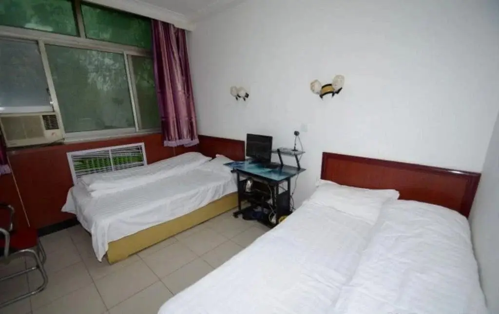 Баодин: Junlan Hotel