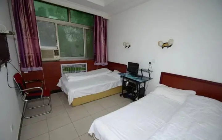Баодин: Junlan Hotel