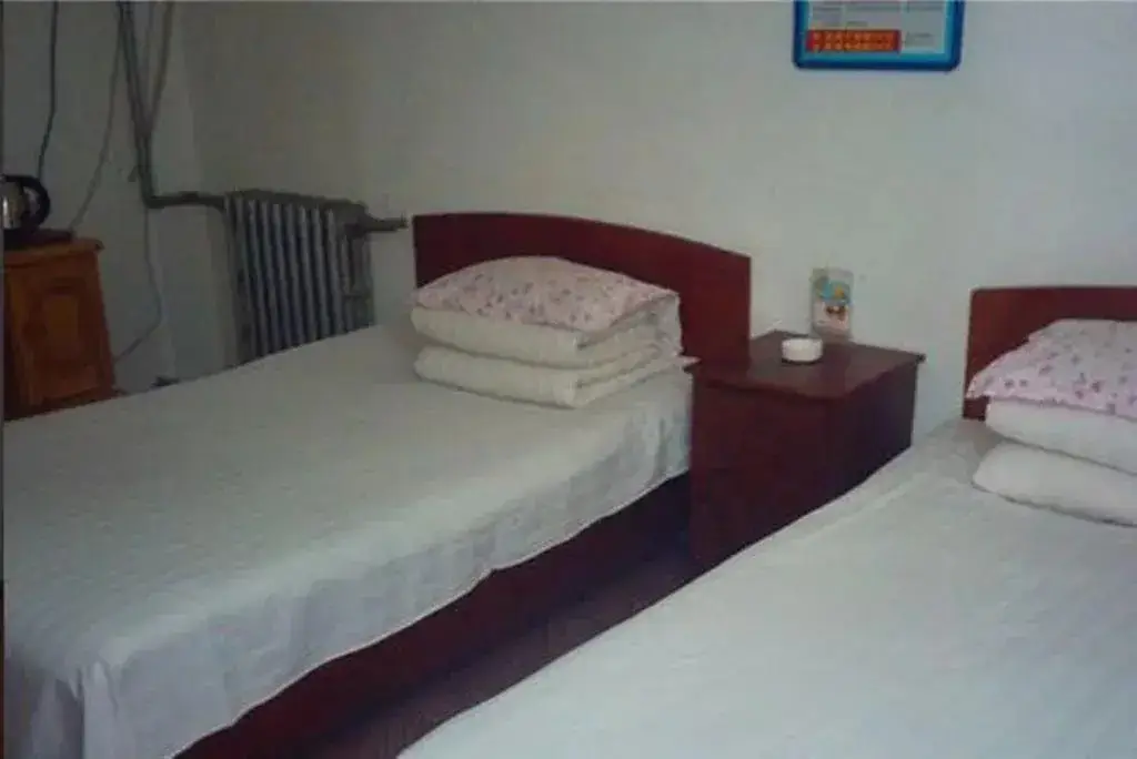 Баодин: Deyuelou Hotel