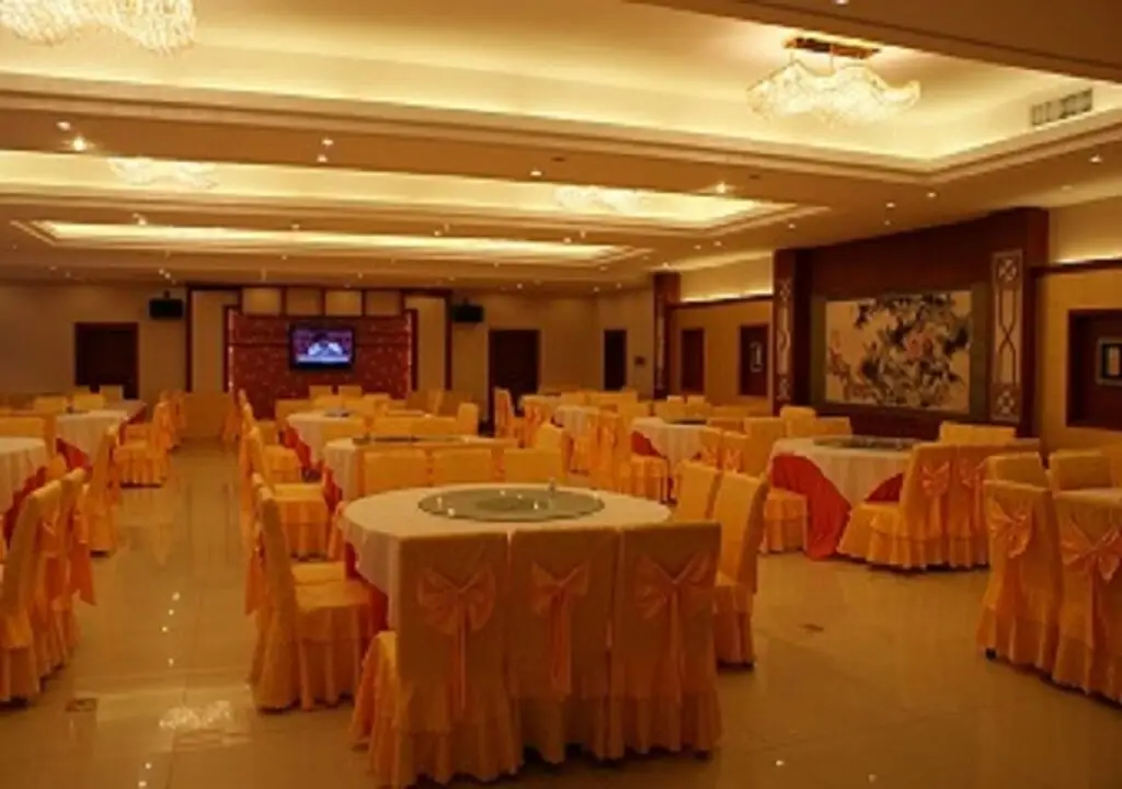 Гуйлинь: Taojiang Hotel(桂林桃江宾馆)