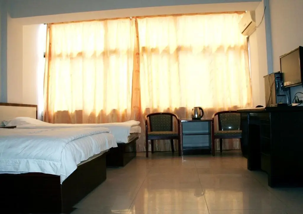Таншань: Taijin Hotel
