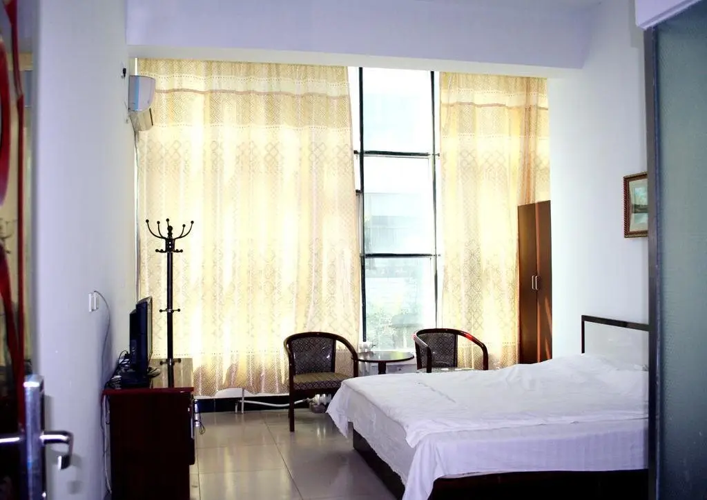 Таншань: Taijin Hotel