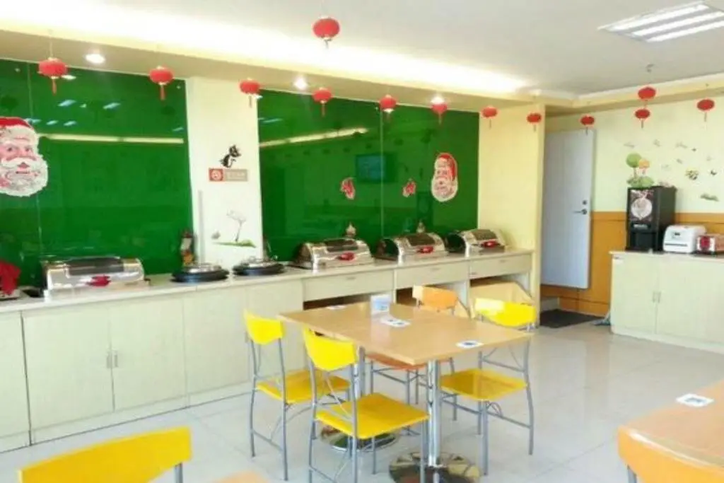 Линьи: Grace Inn Tancheng Bus Terminal Branch