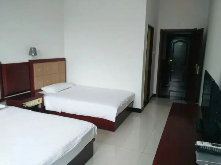 Баодин: Xintai Express Hotel