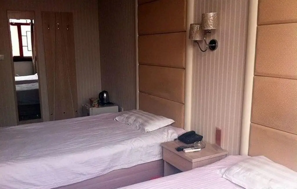 Баодин: Yiming Hotel