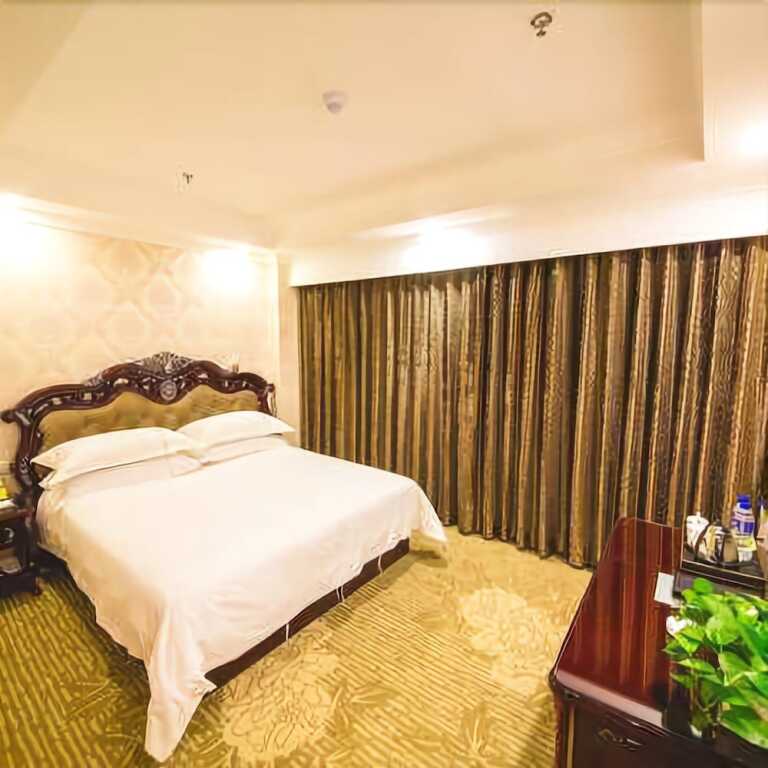 Линьи: Noble Earl Hotel