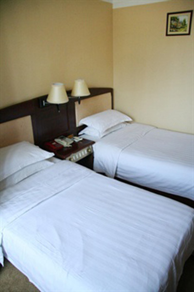 Пекин: Lien Hotel (Beijing Gongti Dongsishitiao Subway Station)