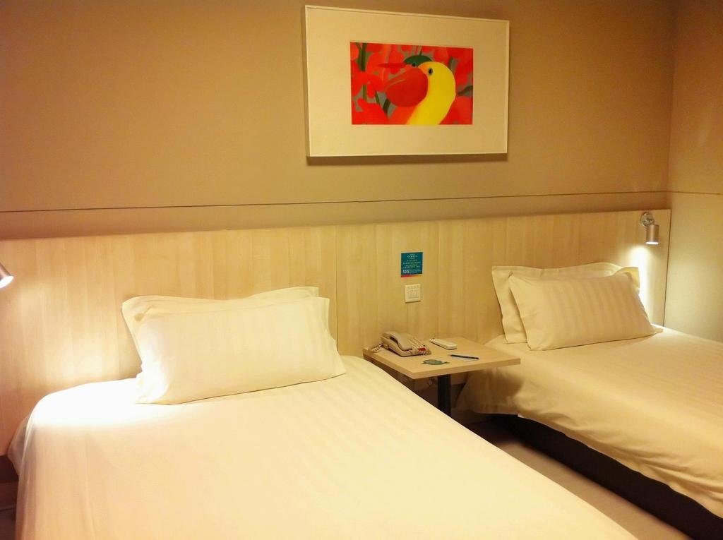 Ухань: Jinjiang Inn Wuhan Optical Valley Finance Habour
