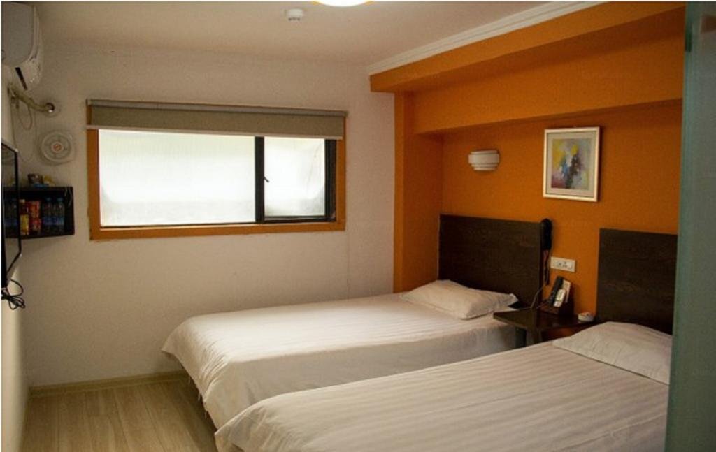 Бенгбу: Bengbu Orange Express Inn