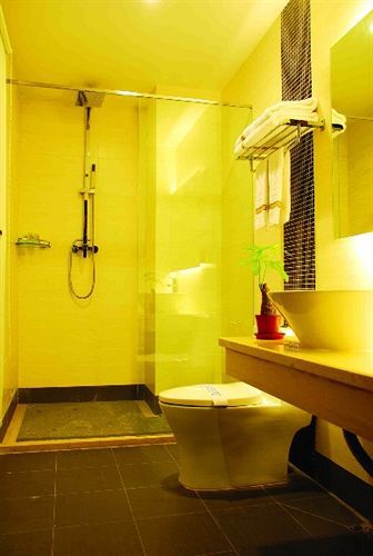 Гуанчжоу: Guangzhou one plus one business hotel