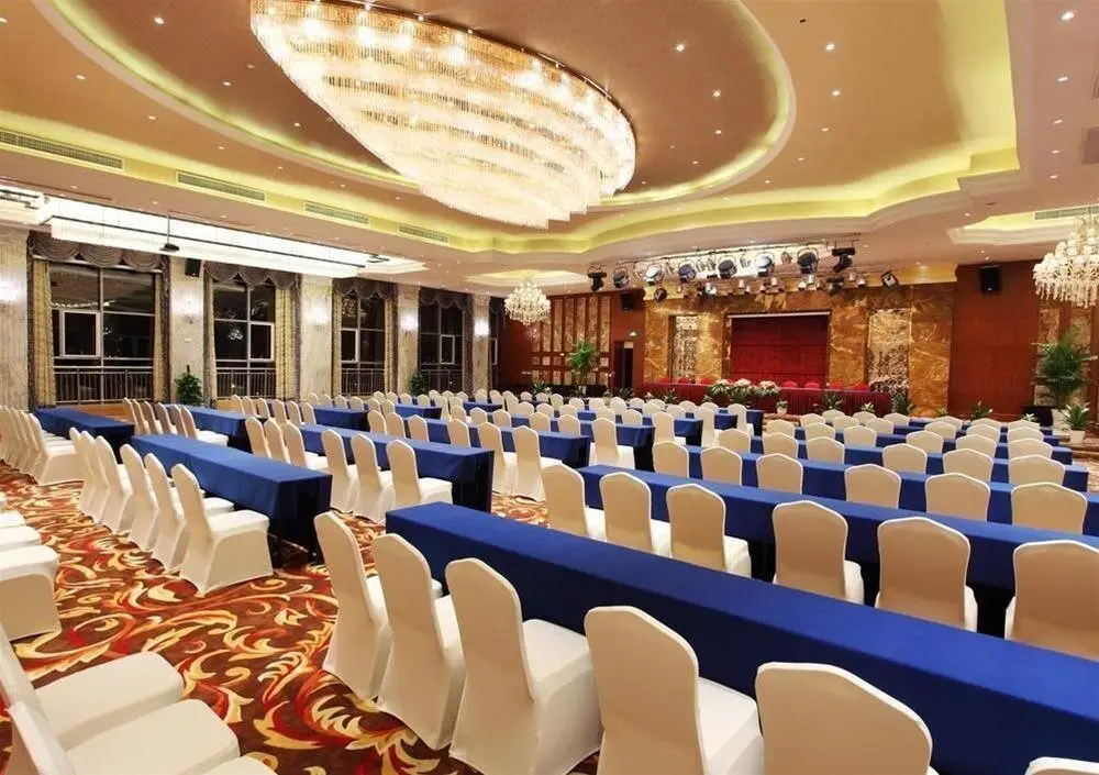 Нинбо: Luotuo Forever Peace Hotel