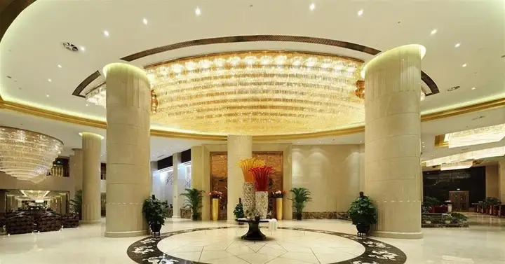 Нинбо: Luotuo Forever Peace Hotel