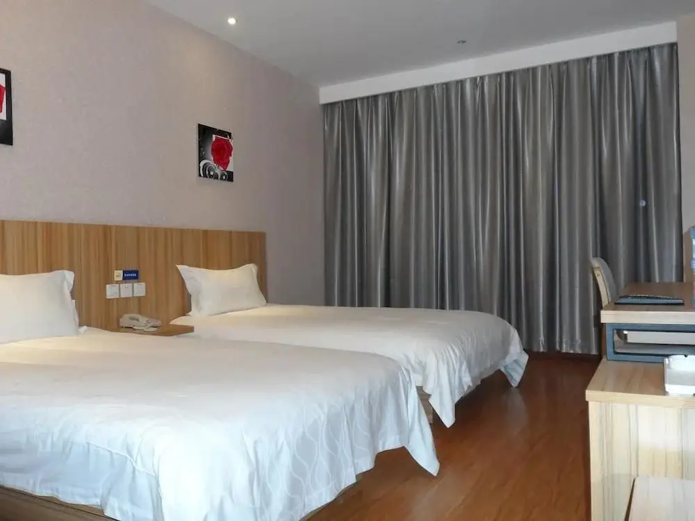 Синтай: Eaka 365 Hotel Xingtai West Zhongxing Road Ganglong Branch