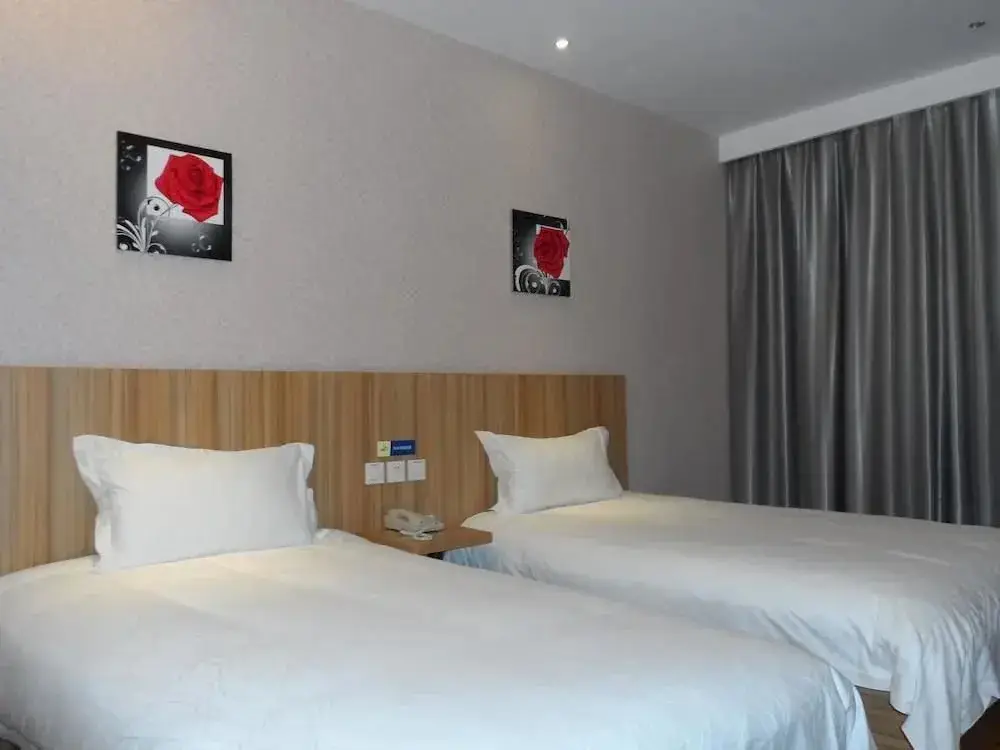 Синтай: Eaka 365 Hotel Xingtai West Zhongxing Road Ganglong Branch