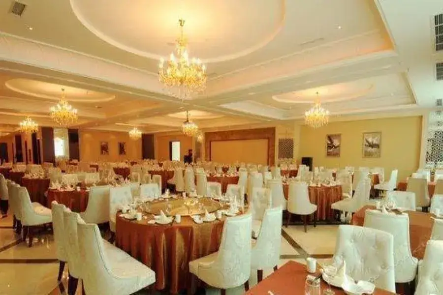 Лешан: Zhuhai Hotel